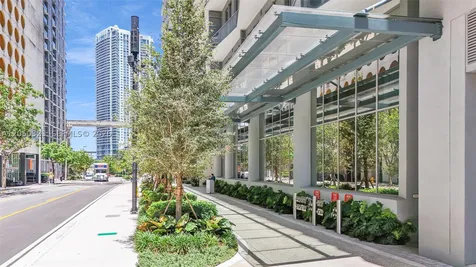 77 SE 5th Street Miami FL 33131
