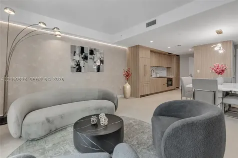 77 SE 5th Street Miami FL 33131