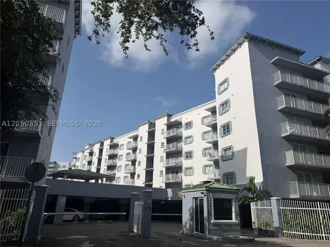 2415 NW 16th St Road Miami FL 33125