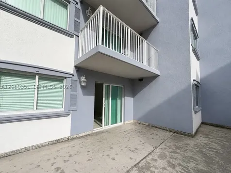 2415 NW 16th St Road Miami FL 33125