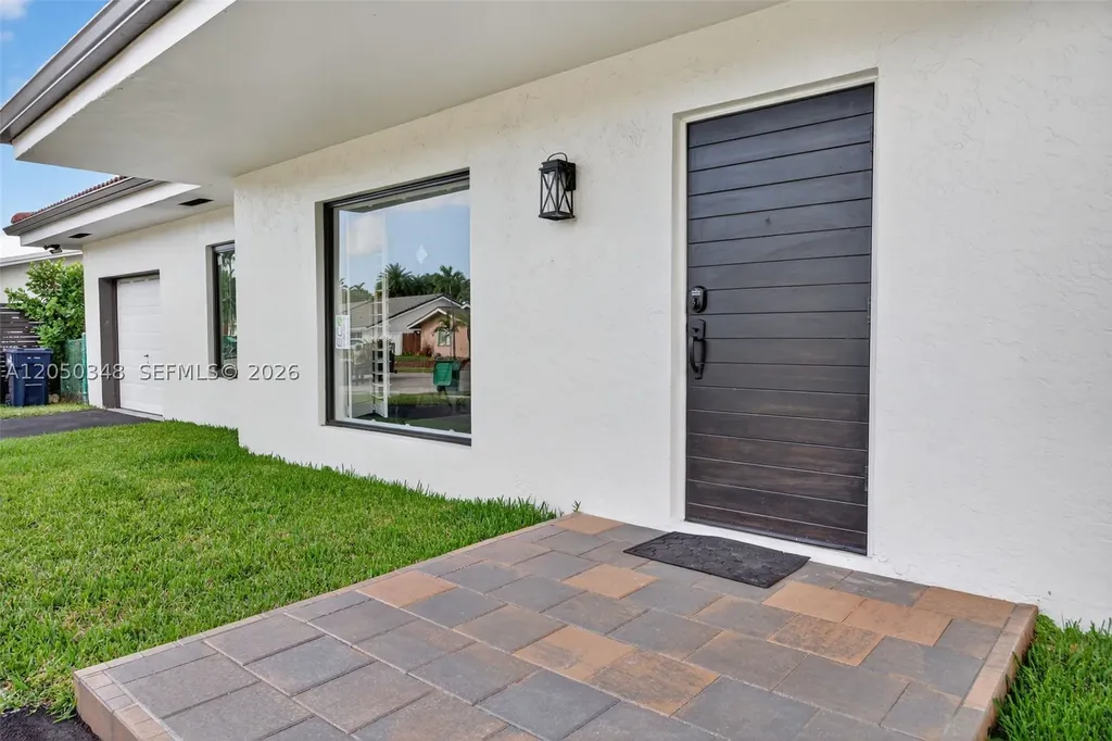 8024 SW 91st Avenue Miami FL 33173