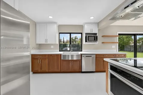 8024 SW 91st Avenue Miami FL 33173