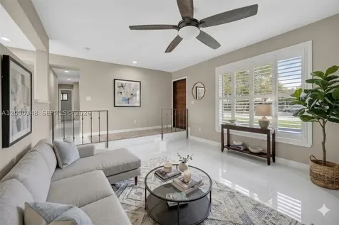 8024 SW 91st Avenue Miami FL 33173