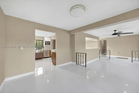 8024 SW 91st Avenue Miami FL 33173