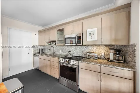 5055 Collins Avenue Miami Beach FL 33140