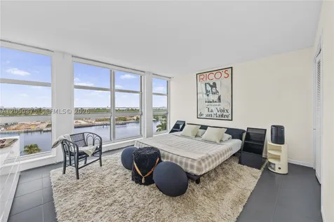 5055 Collins Avenue Miami Beach FL 33140