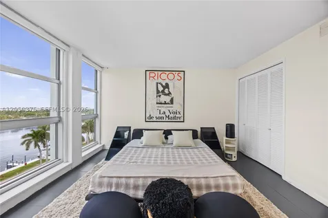 5055 Collins Avenue Miami Beach FL 33140