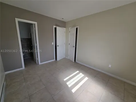 724 SW 7th Terrace Hallandale Beach FL 33009