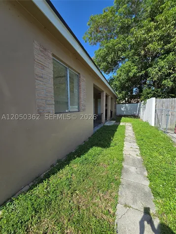 724 SW 7th Terrace Hallandale Beach FL 33009