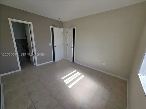 724 SW 7th Terrace Hallandale Beach FL 33009