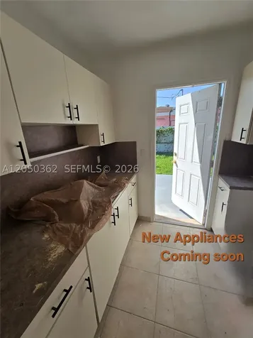 724 SW 7th Terrace Hallandale Beach FL 33009