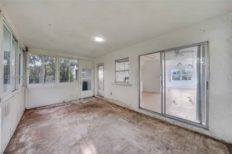 9800 NW 70th Court Tamarac FL 33321