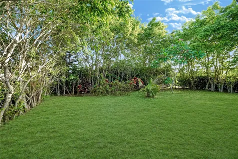 9800 NW 70th Court Tamarac FL 33321
