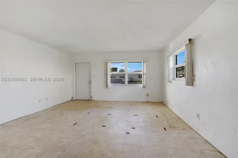 9800 NW 70th Court Tamarac FL 33321