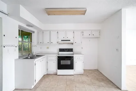 9800 NW 70th Court Tamarac FL 33321