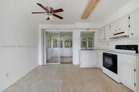 9800 NW 70th Court Tamarac FL 33321