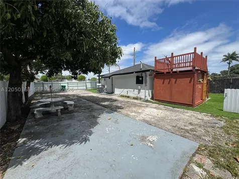 2211 NW 82nd Street Miami FL 33147