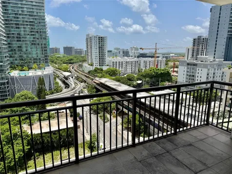 999 SW 1st Avenue Miami FL 33130