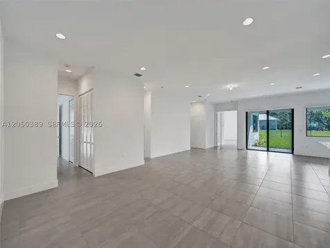 5736 SW 104th Terrace Cooper City FL 33328