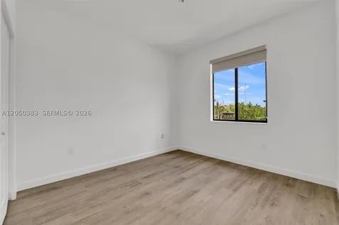 582 NE 207th Street Miami FL 33179