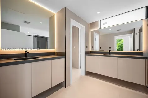3310 Elizabeth Street Miami FL 33133