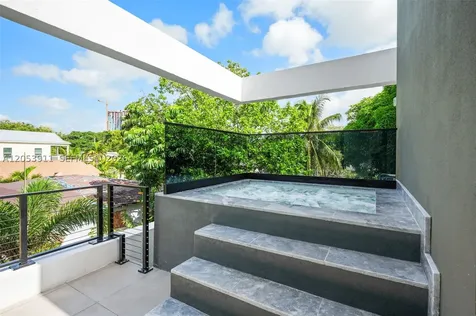 3310 Elizabeth Street Miami FL 33133