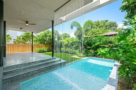 3310 Elizabeth Street Miami FL 33133