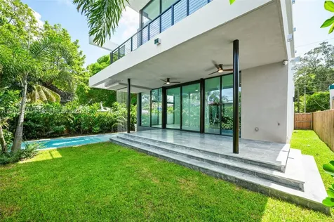 3310 Elizabeth Street Miami FL 33133