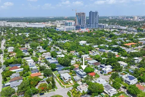 3310 Elizabeth Street Miami FL 33133