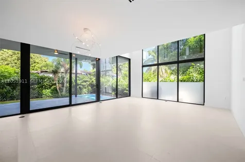 3310 Elizabeth Street Miami FL 33133