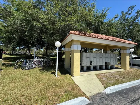 417 Vista Isles Drive Sunrise FL 33325