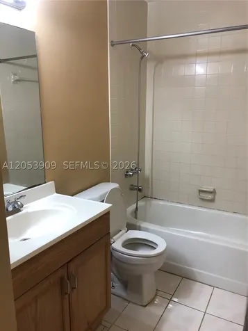 809 NE 214th Lane Miami FL 33179