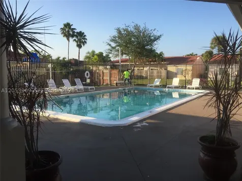 809 NE 214th Lane Miami FL 33179