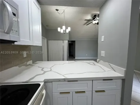 809 NE 214th Lane Miami FL 33179