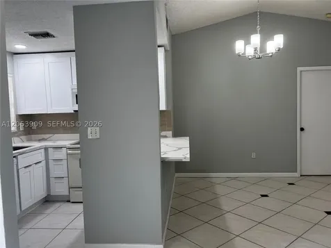 809 NE 214th Lane Miami FL 33179
