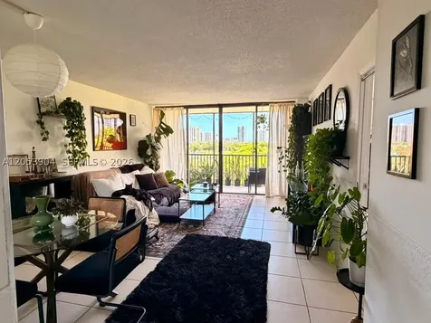 3475 N Country Club Drive Aventura FL 33180