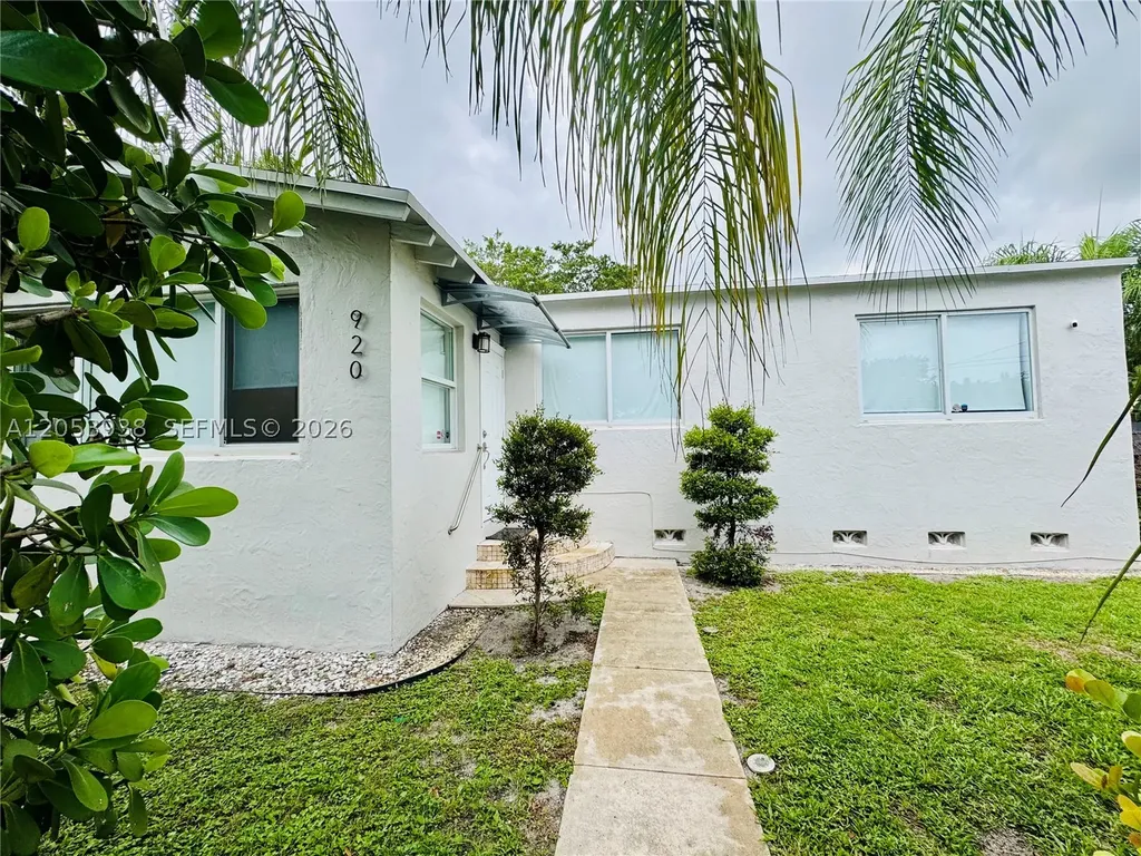 920 N 26th Avenue Hollywood FL 33020
