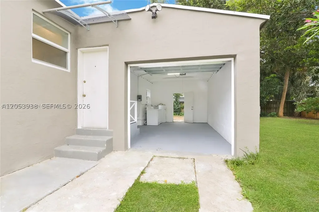 920 N 26th Avenue Hollywood FL 33020