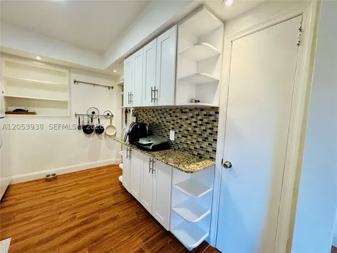 920 N 26th Avenue Hollywood FL 33020