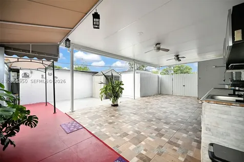 451 E 37th Street Hialeah FL 33013