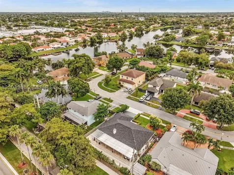 Pembroke Pines FL 33025