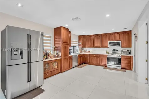 Pembroke Pines FL 33025