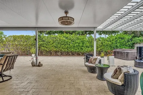 Pembroke Pines FL 33025