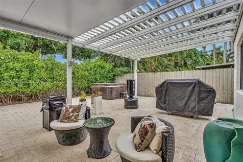 Pembroke Pines FL 33025