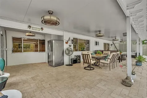 Pembroke Pines FL 33025