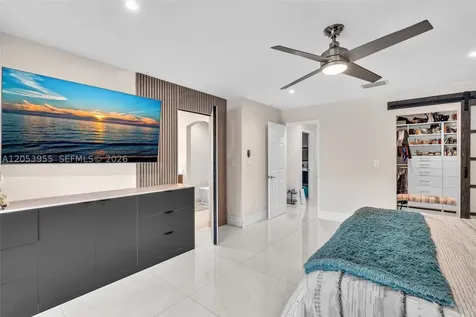 Pembroke Pines FL 33025