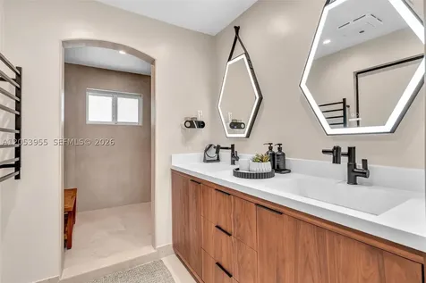 Pembroke Pines FL 33025