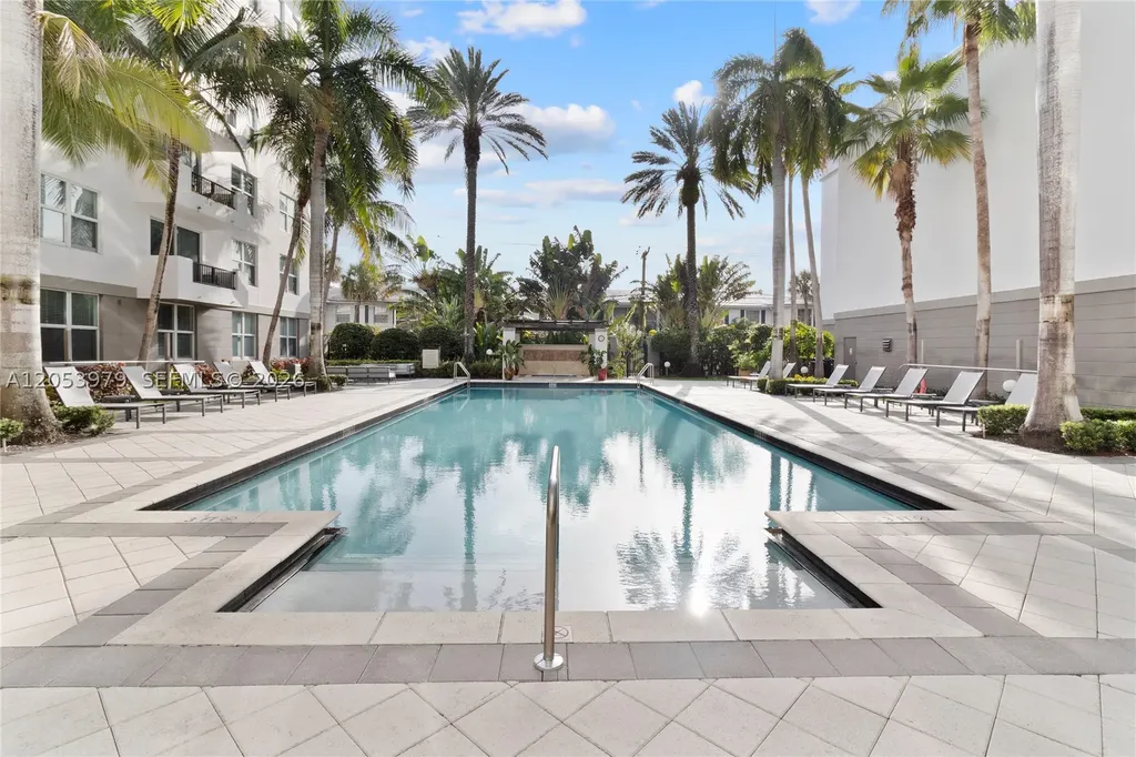 2421 NE 65th Street Fort Lauderdale FL 33308