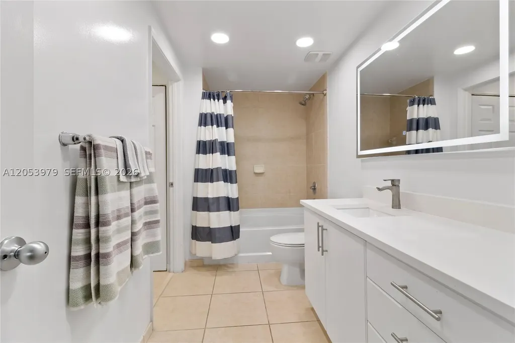 2421 NE 65th Street Fort Lauderdale FL 33308