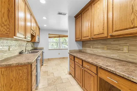 11610 NW 43rd Street Sunrise FL 33323